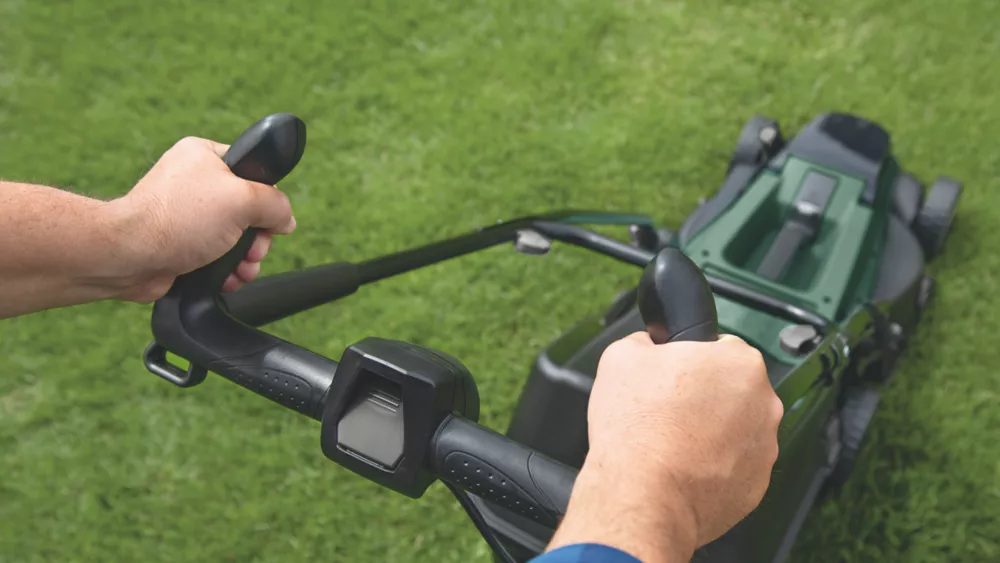 Bosch EasyRotak 36V 1 X 4.0Ah Li-Ion Brushless Cordless 37cm Lawn Mower 3 Bosch EasyRotak 36V 1 X 4.0Ah Li-Ion Brushless Cordless 37cm Lawn Mower - Image 3