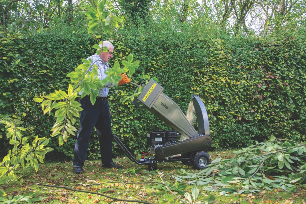 The Handy THPDS65 208cc Petrol Drum Chipper Shredder - Image 7