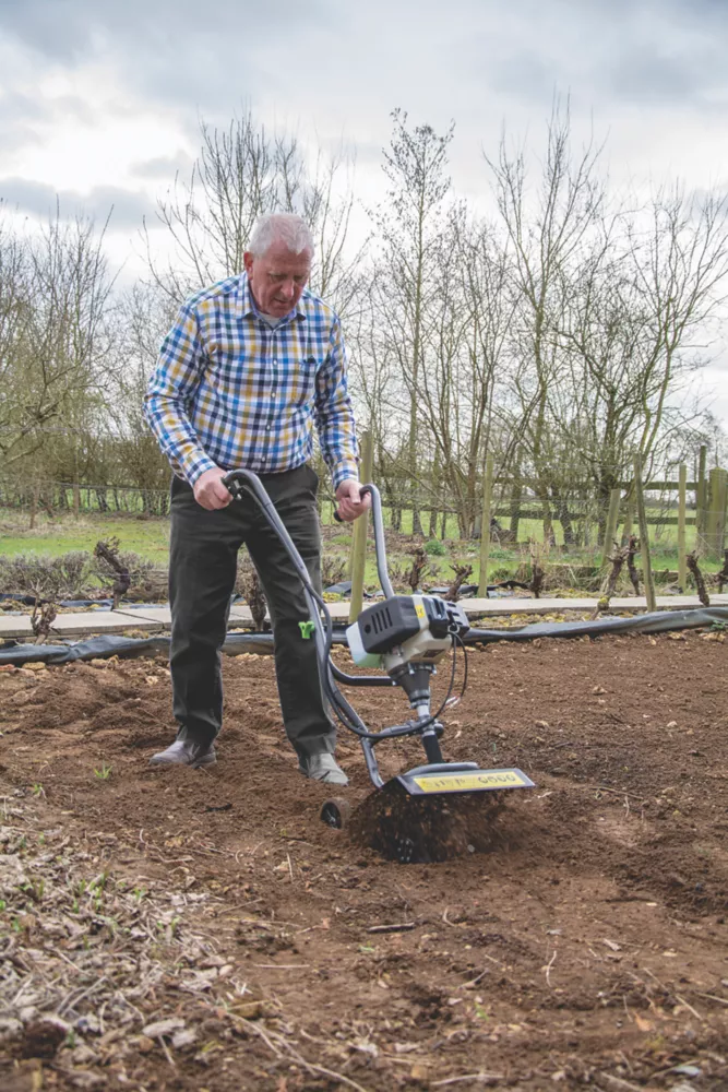 The Handy THPMT 30cm 43cc Petrol Mini Tiller 7 The Handy THPMT 30cm 43cc Petrol Mini Tiller - Image 7