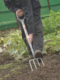 Alternative view of Spear And Jackson Spear & Jackson Digging Fork