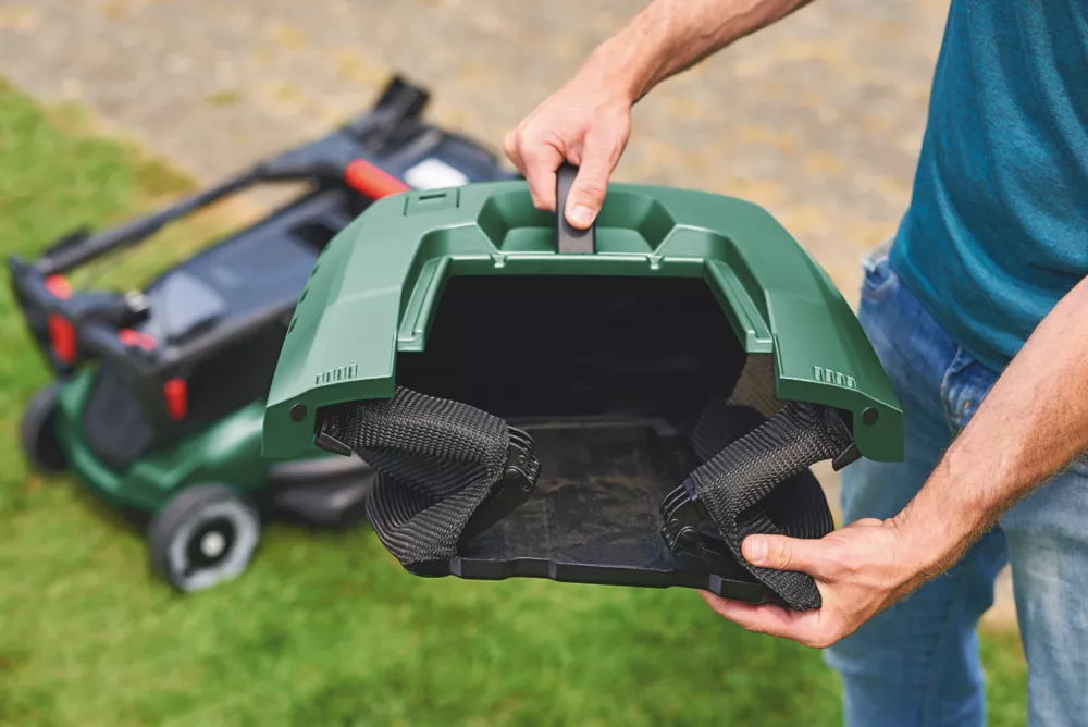 Bosch AdvancedRotak 650 1700W 42cm Lawn Mower 240V 3 Bosch AdvancedRotak 650 1700W 42cm Lawn Mower 240V - Image 3