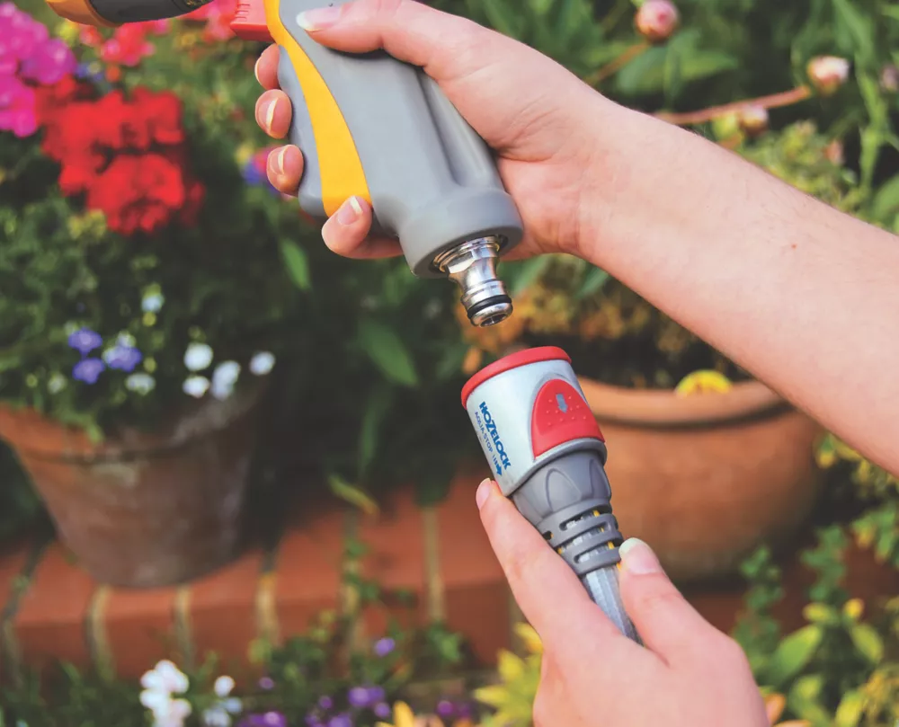 Hozelock 12.5 & 15mm Single-End Female Metal Aquastop Hose End Connector - Image 2