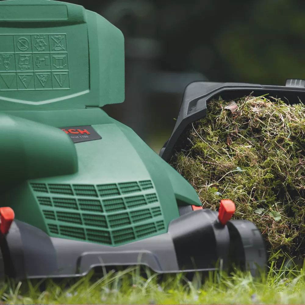 Bosch Verticut 1100 32cm 1100W Verticutter 240V 4 Bosch Verticut 1100 32cm 1100W Verticutter 240V - Image 4