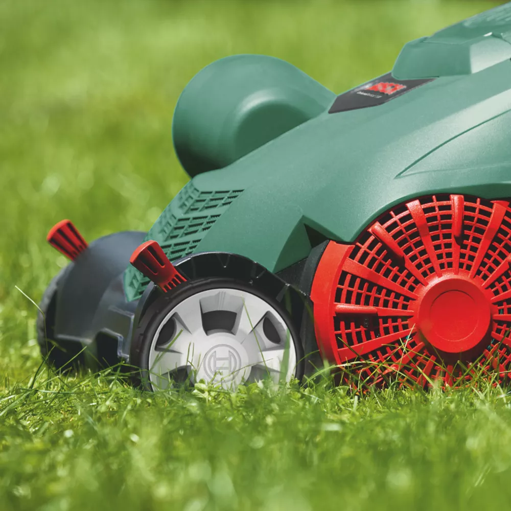 Bosch Verticut 1100 32cm 1100W Verticutter 240V 5 Bosch Verticut 1100 32cm 1100W Verticutter 240V - Image 5