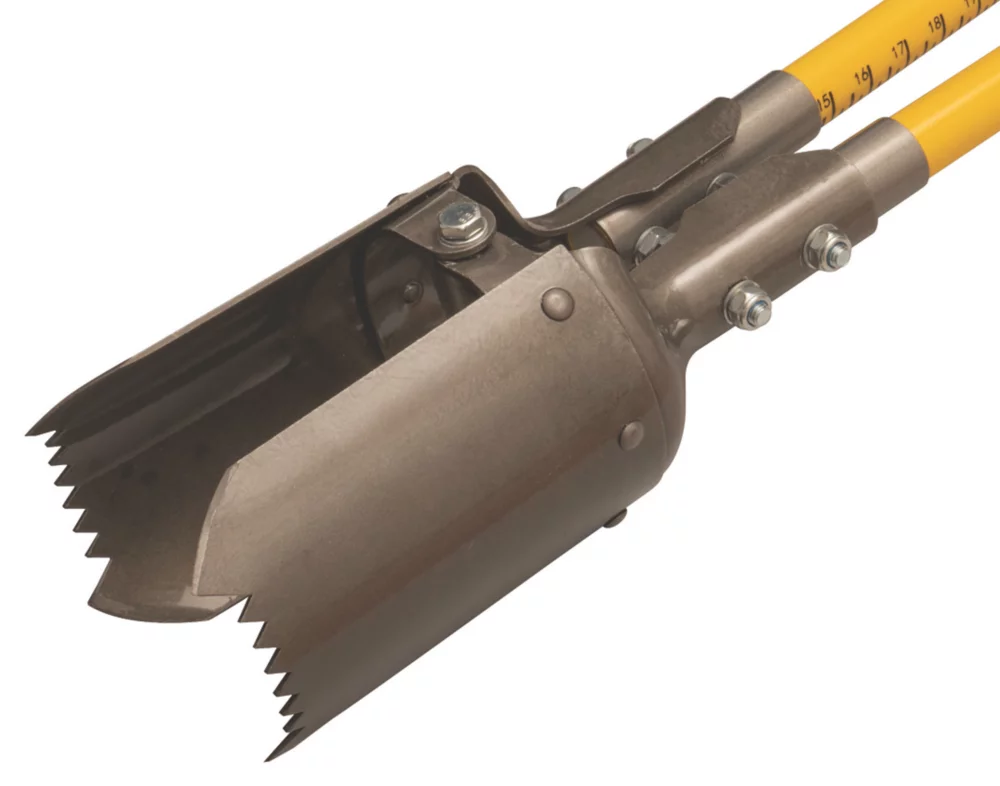 Roughneck Sharp-Edge Post Hole Digger - Image 2