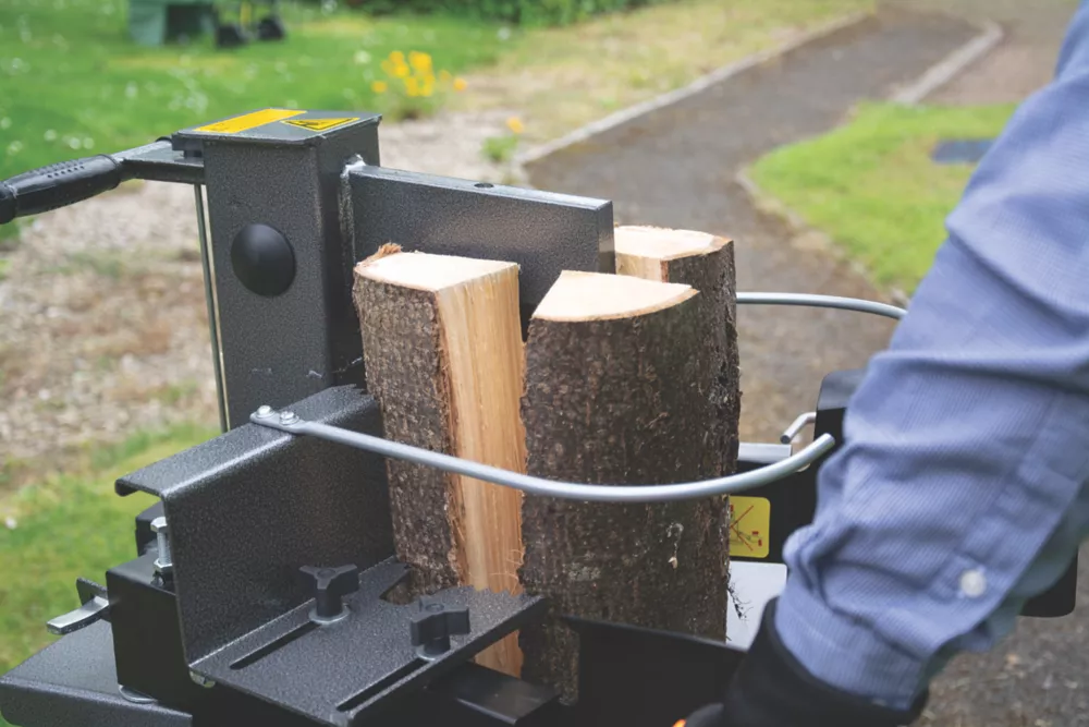 The Handy THLSV7 Corded 55cm Vertical Log Splitter 3kW 7 The Handy THLSV7 Corded 55cm Vertical Log Splitter 3kW - Image 7