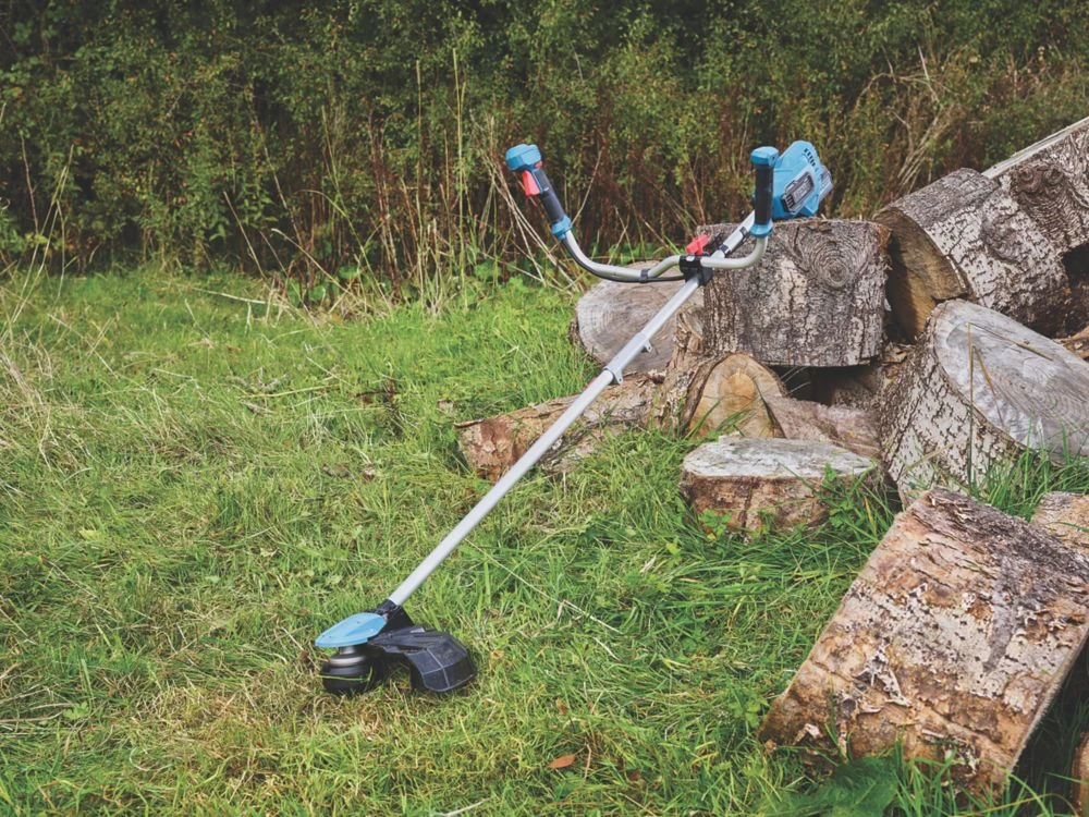 Erbauer EBC18-Li EBC18-Li 18V Li-Ion EXT Brushless Cordless Brushcutter - Bare 3 Erbauer EBC18-Li EBC18-Li 18V Li-Ion EXT Brushless Cordless Brushcutter - Bare - Image 3